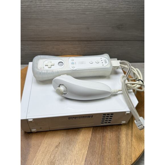 Nintendo Wii Console Wii Bundle (TESTED) Read Description - Picture 3 of 5